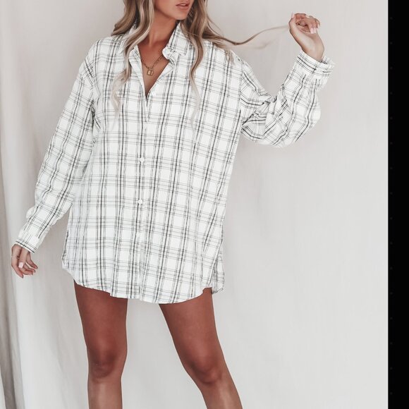 AMAZING LACE Shirt Romper Ivory Plaid Oversized Button Up Romper - Picture 5 of 5